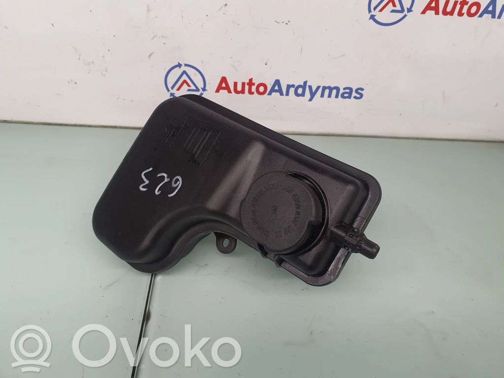 Aušinimo skysčio išsiplėtimo bakelis   7785013,17137785013,17137800292
