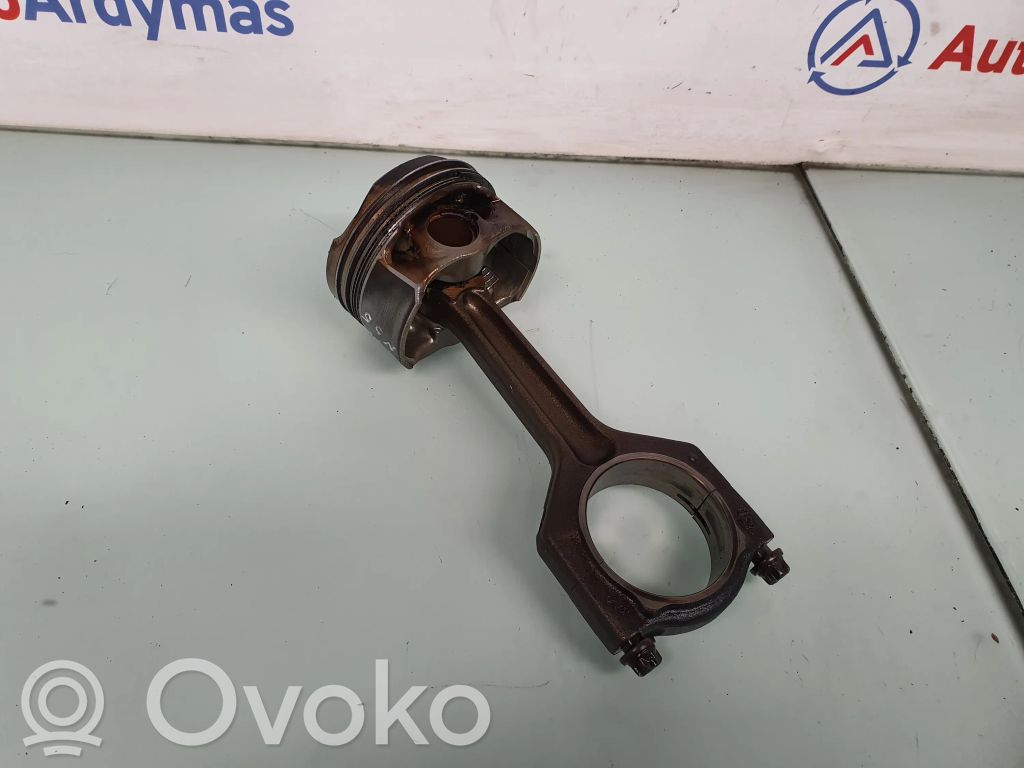 BMW X5 E70 Tłok z korbowodem 