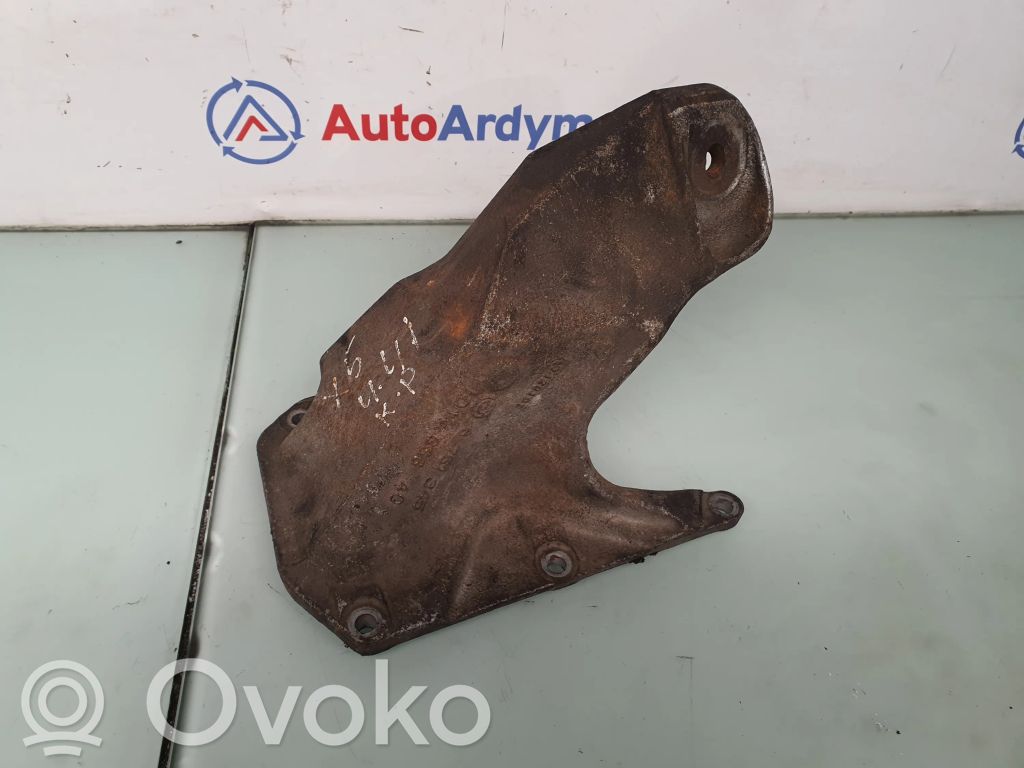 BMW X5 E53 Engine mounting bracket 