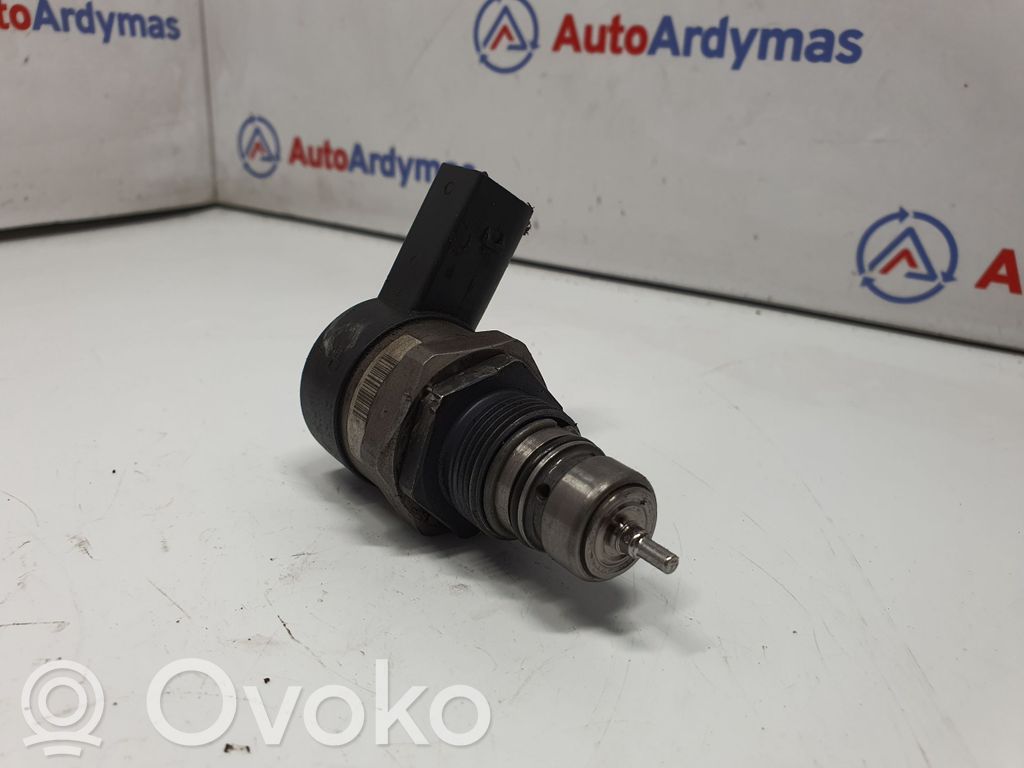 BMW 1 E81 E87 Fuel pressure regulator 