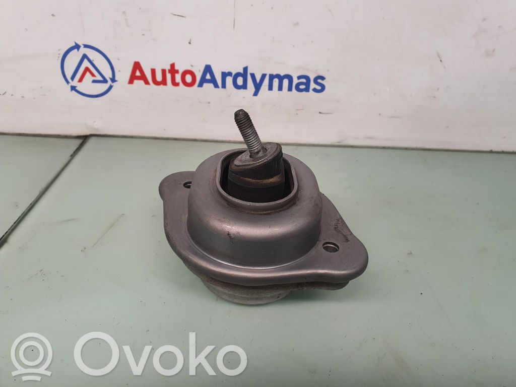BMW X3 E83 Engine mount bracket 