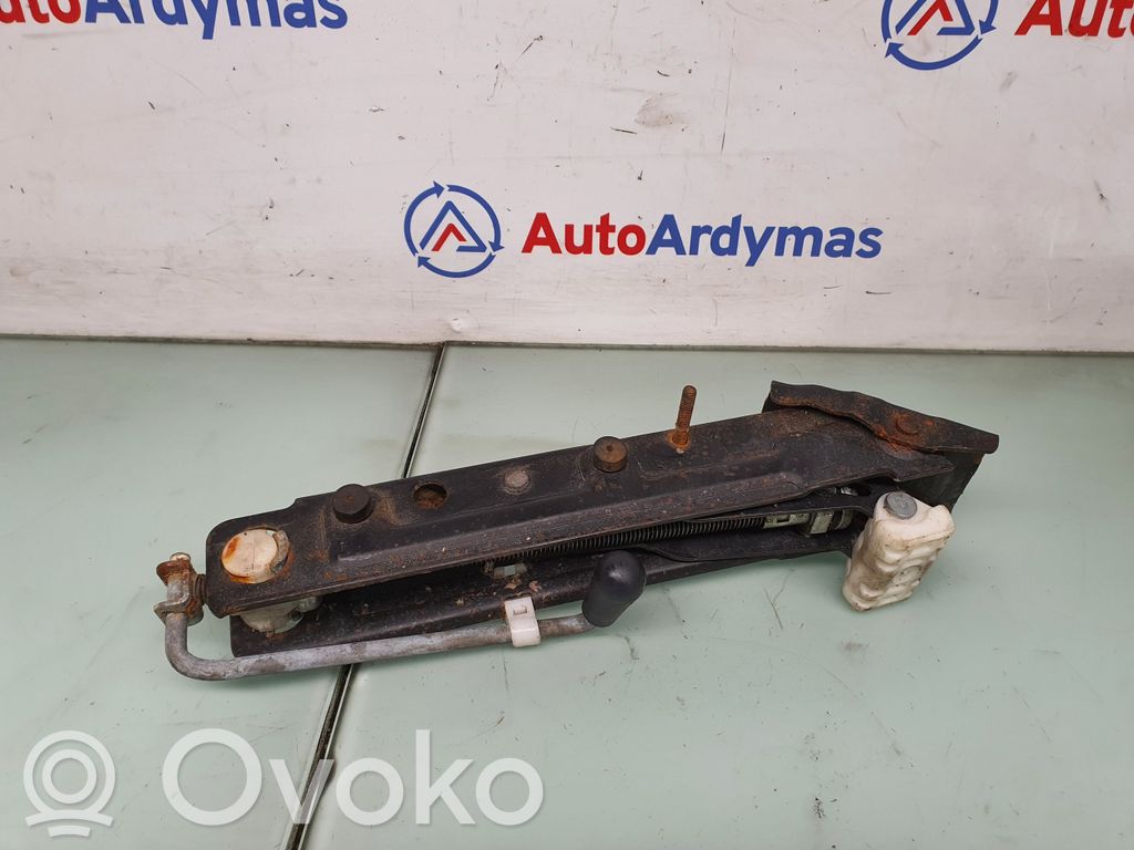 BMW 7 E65 E66 Lift Jack 