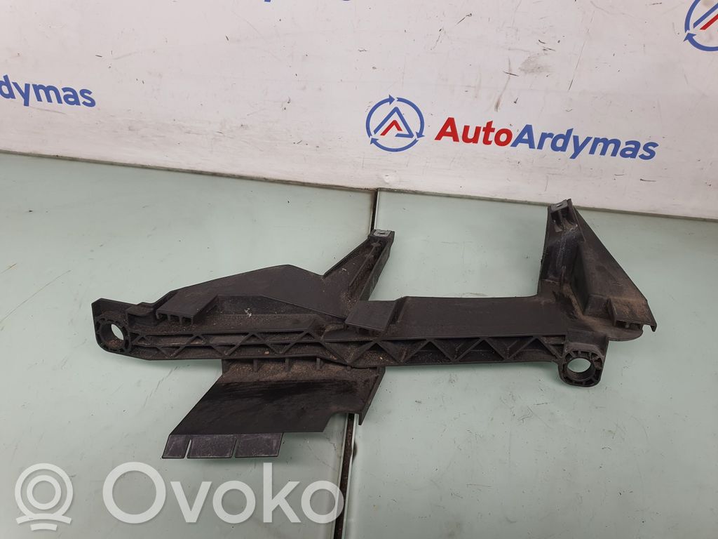 BMW X3 E83 Headlight/headlamp mounting bracket 