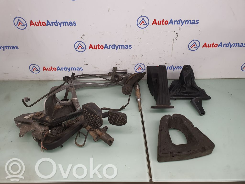 Pedal assembly   7525268,25117525268,6762481,35406762481,6759221