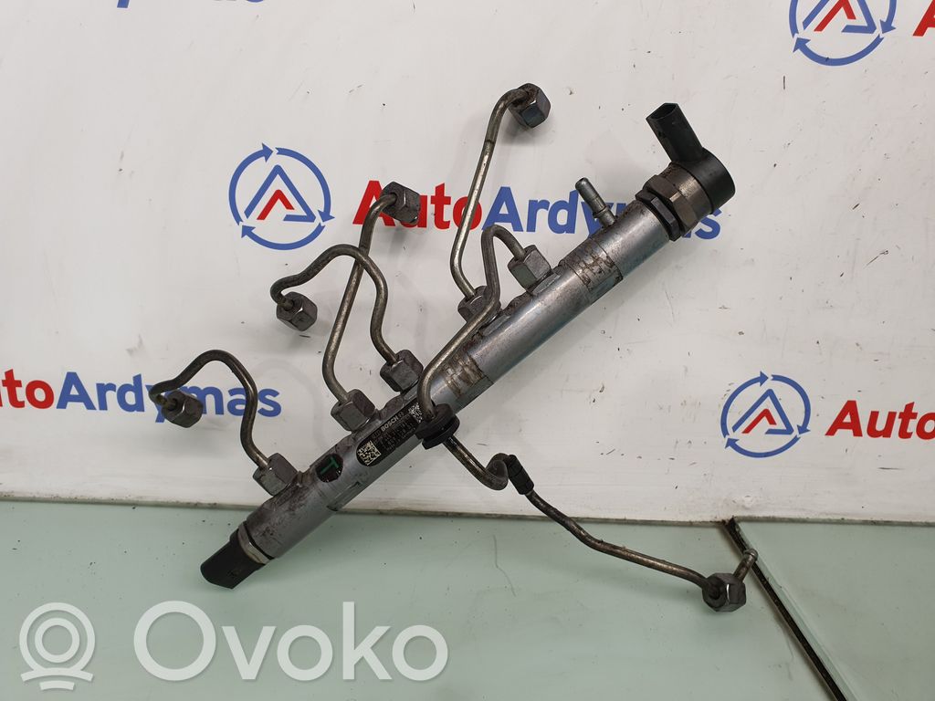 BMW 3 F30 F35 F31 Fuel injector supply line/pipe 