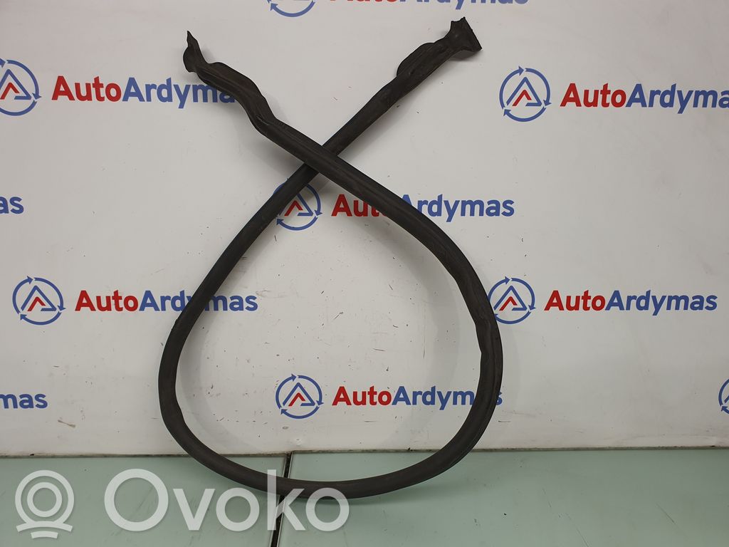 BMW 5 E60 E61 Muu moottoritilan osa 