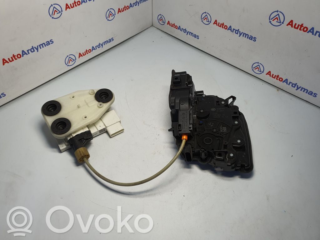 BMW X5 F15 Zamek drzwi tylnych 