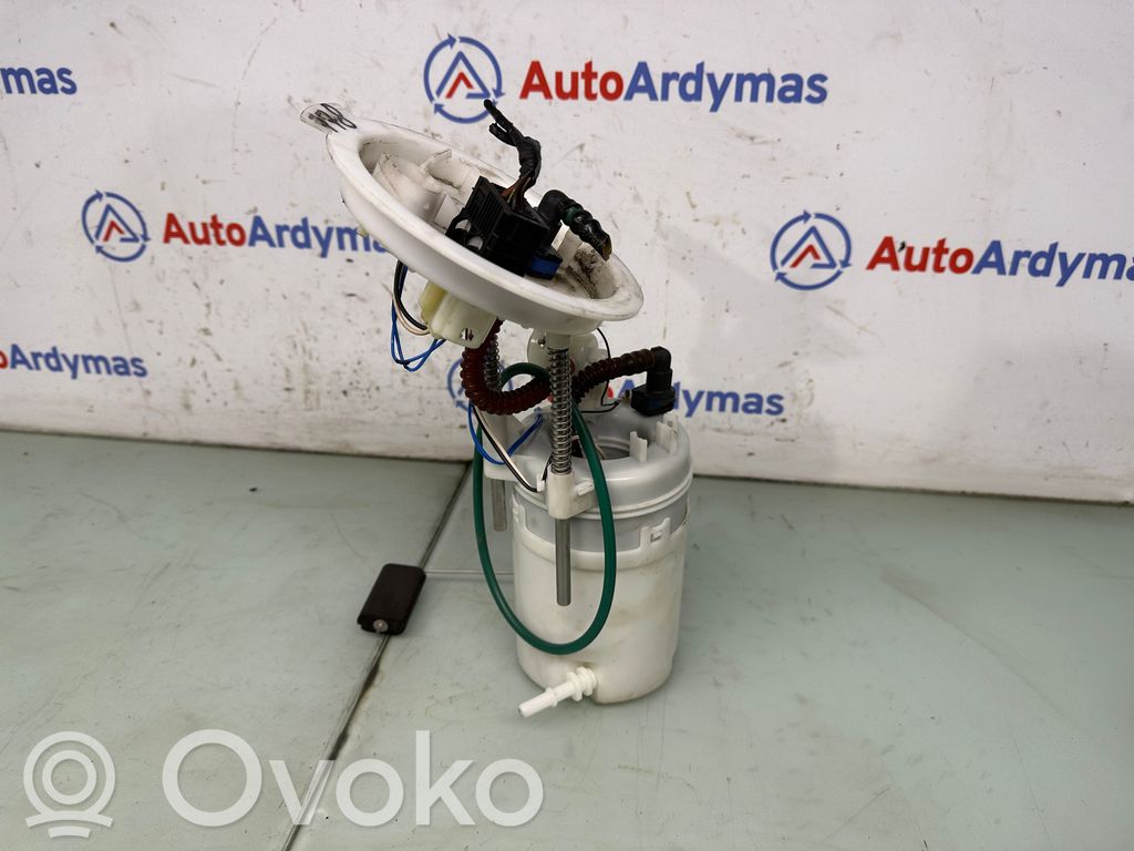 BMW X3 F25 Pompa paliwa w zbiorniku 