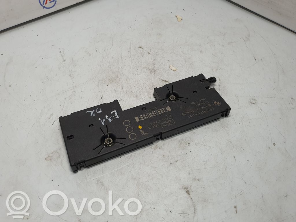 BMW 3 E90 E91 Antenos stiprintuvas 