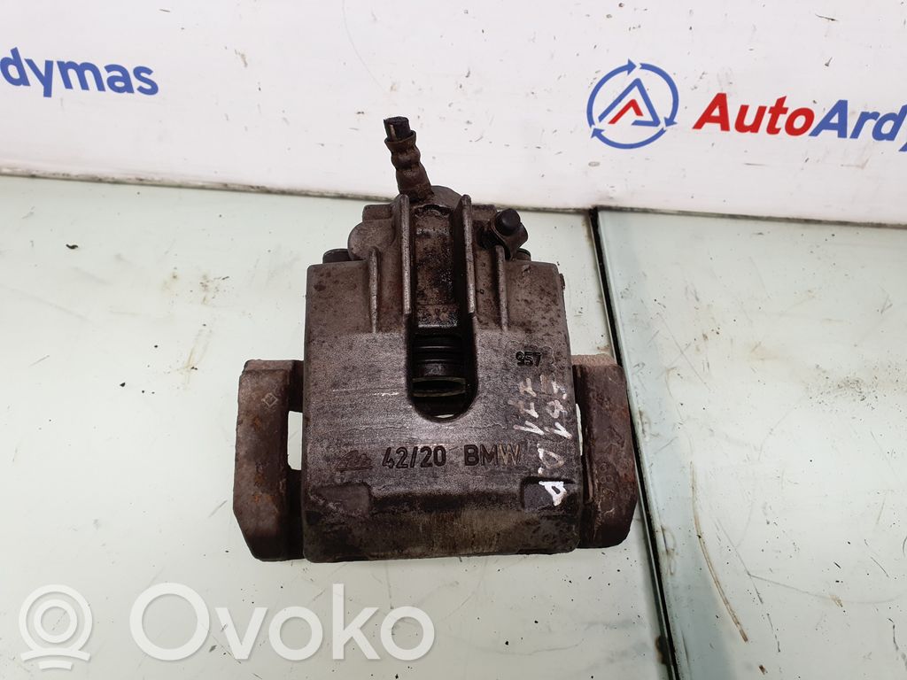 BMW 5 E60 E61 Galinis suportas 