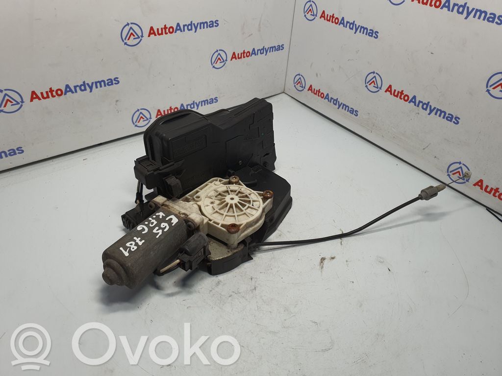 BMW 7 E65 E66 Galinių durų spyna 