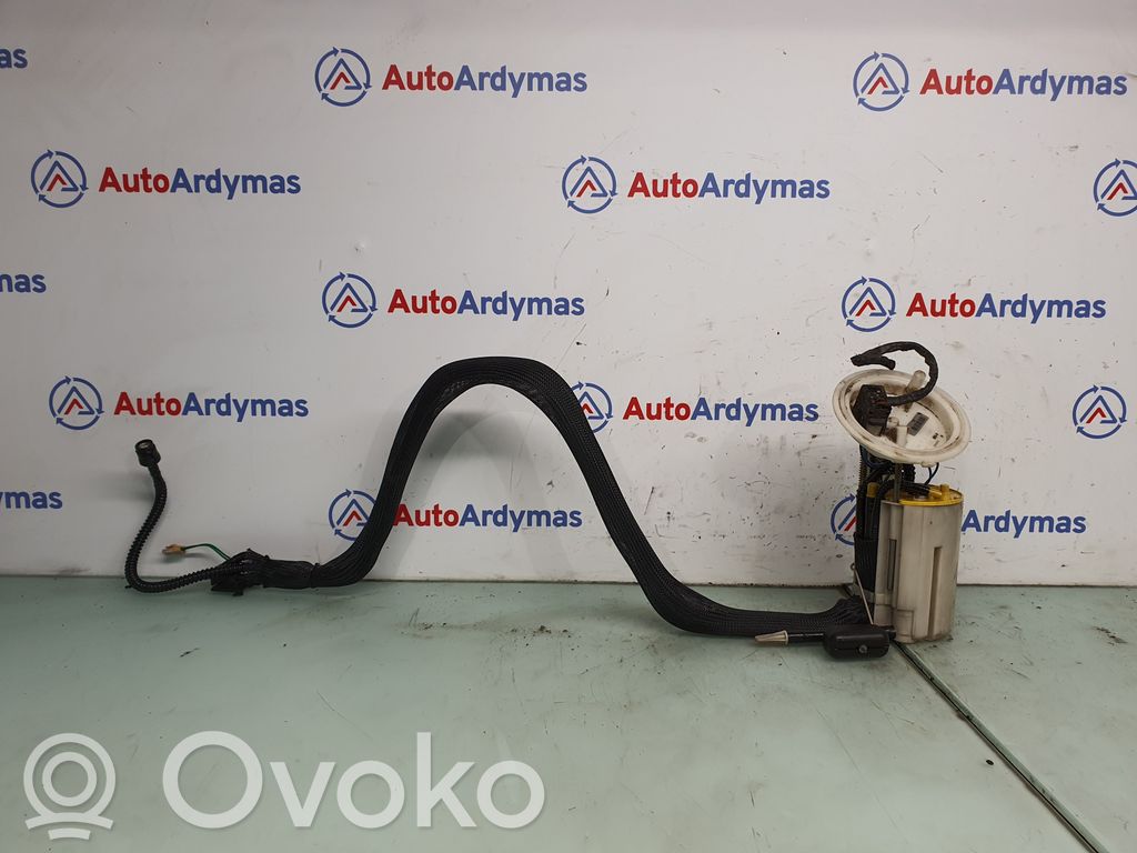 BMW 5 E60 E61 Pompe à carburant 