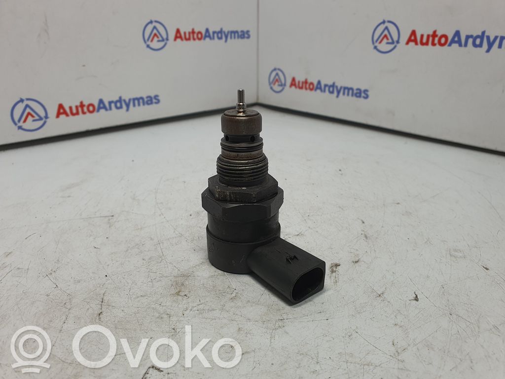 BMW X3 E83 Fuel pressure regulator 
