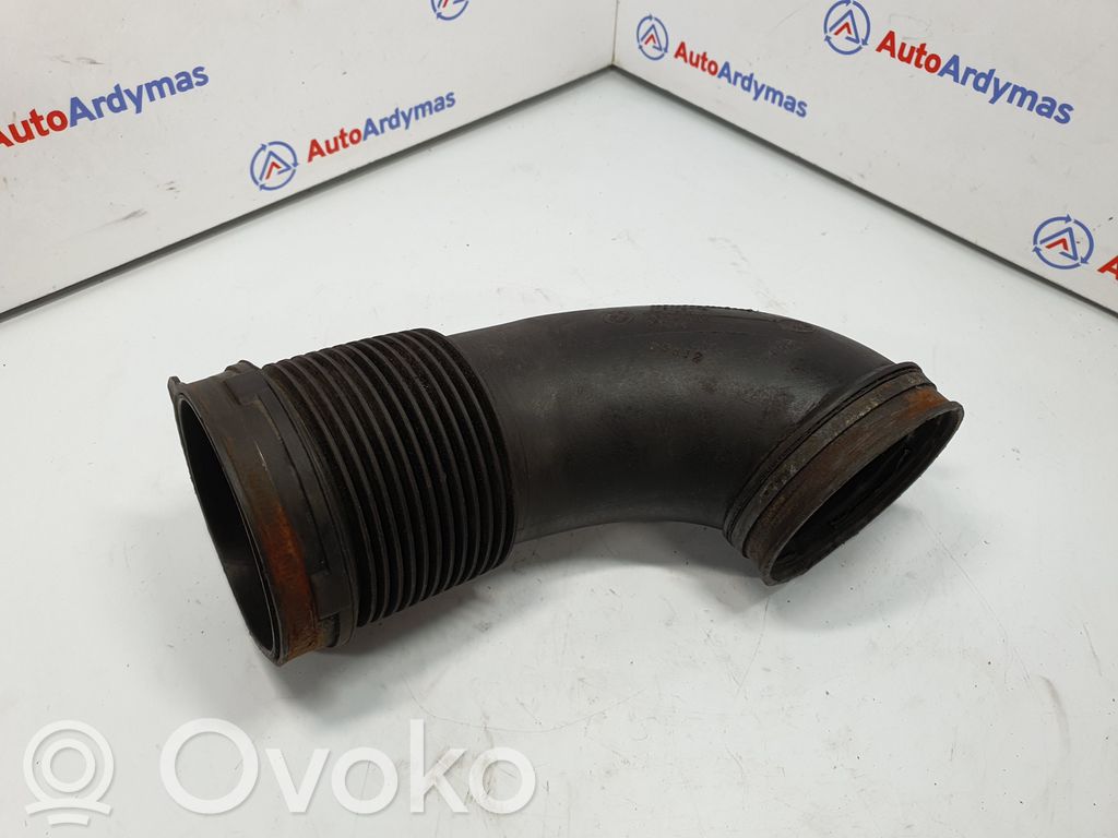 BMW 7 E65 E66 Air intake duct part 