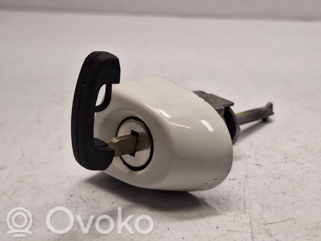 BMW X3 F25 Etuoven lukko (kahvan vieressä) 