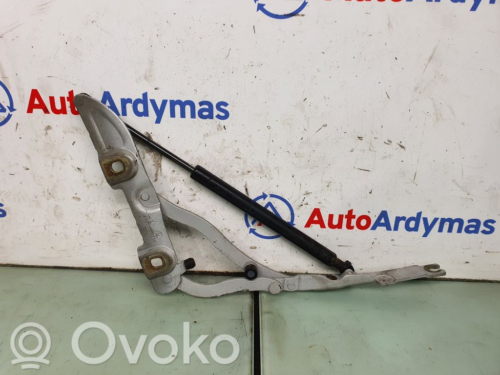 BMW M3 Tailgate/trunk/boot hinge 