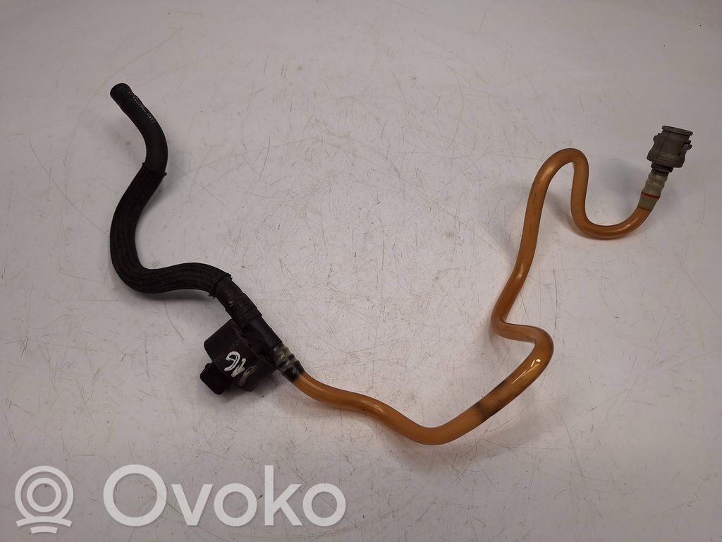 BMW 5 E60 E61 Caurule (-es) / šļūtene (-es) 