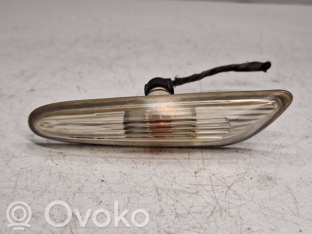 BMW 5 E60 E61 Front fender indicator light 