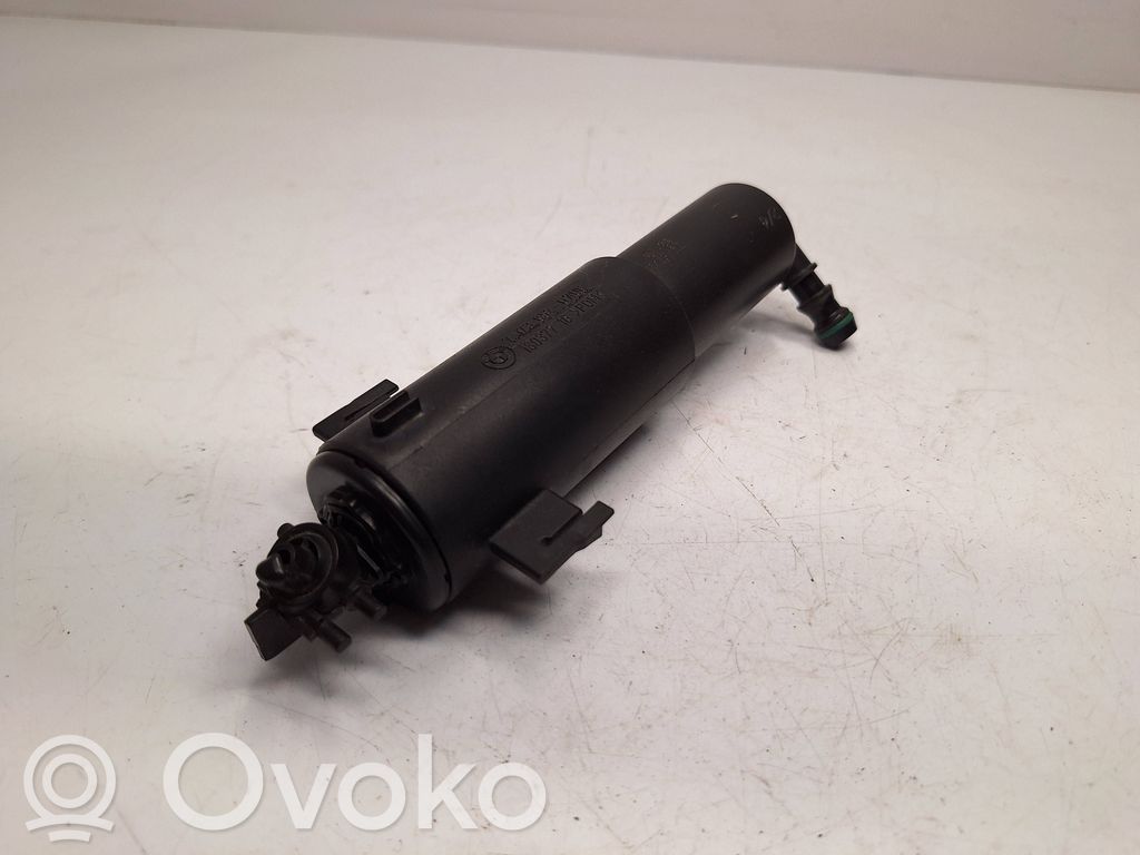 BMW X5 E70 Headlight washer spray nozzle 
