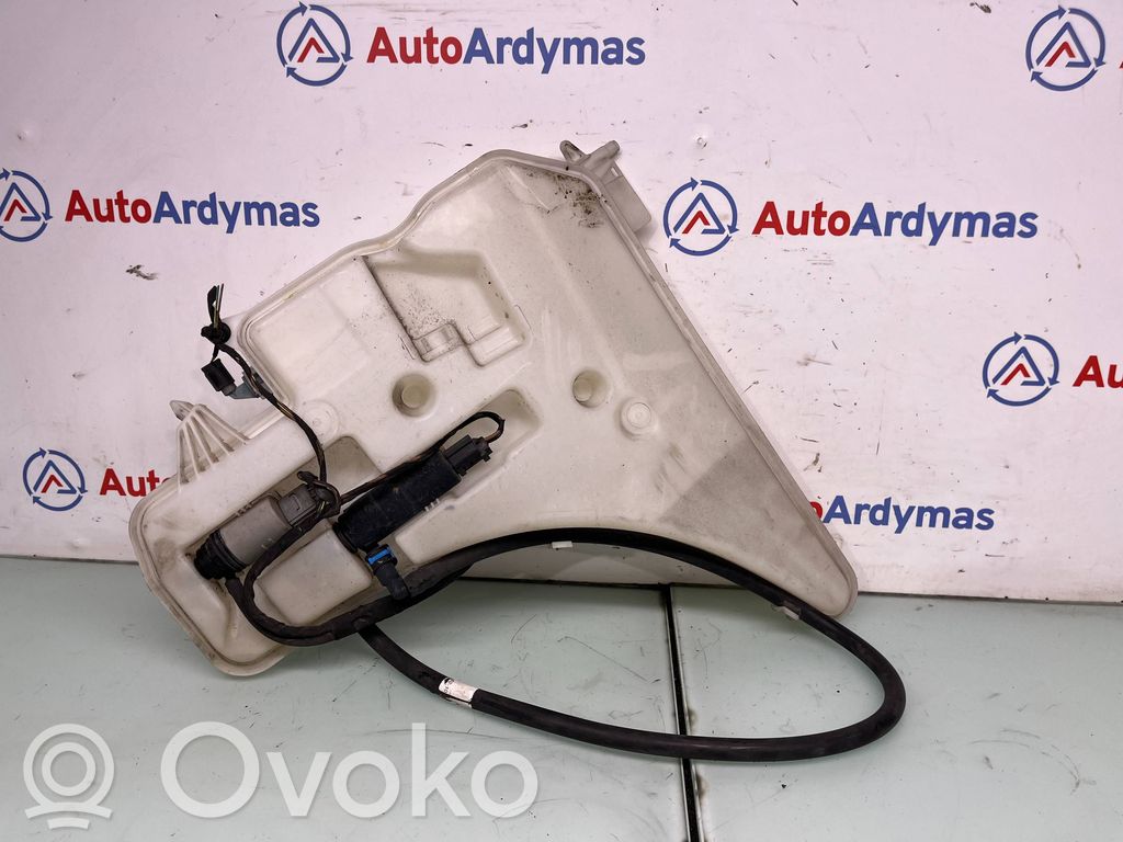 BMW 3 E92 E93 Logu šķidruma tvertne 