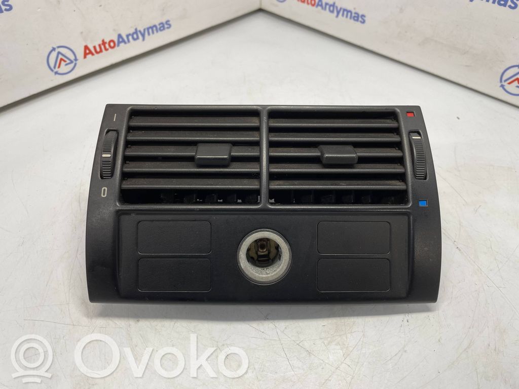 Rejilla de ventilación trasera   8409081,64228409081