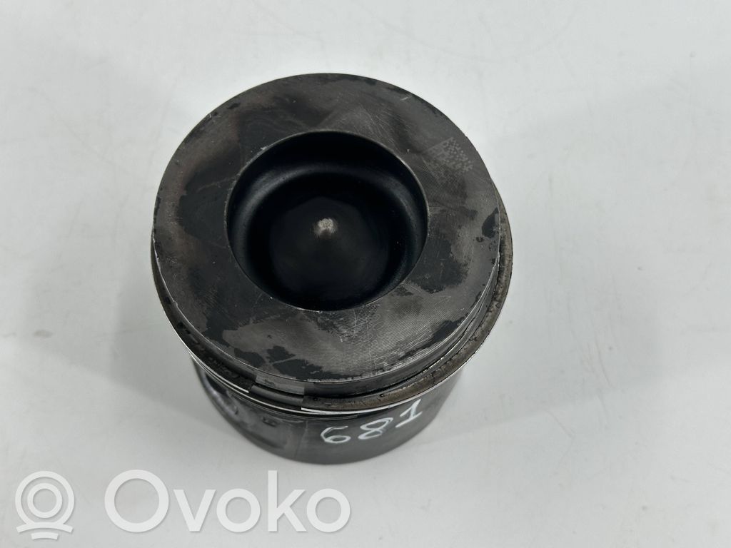 BMW 3 E90 E91 Piston 