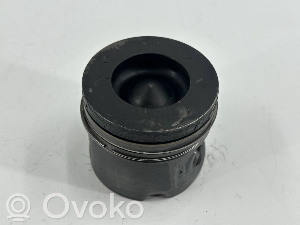 BMW 3 E90 E91 Piston 