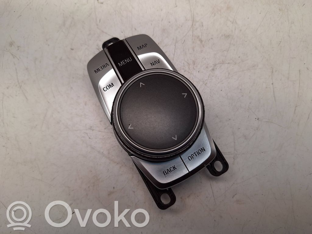 BMW 7 G11 G12 Panel radia 