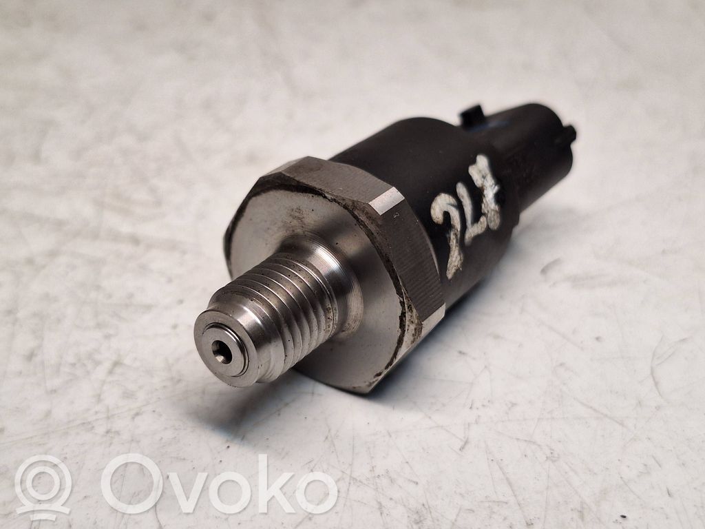 BMW 5 E39 Capteur de pression de carburant 