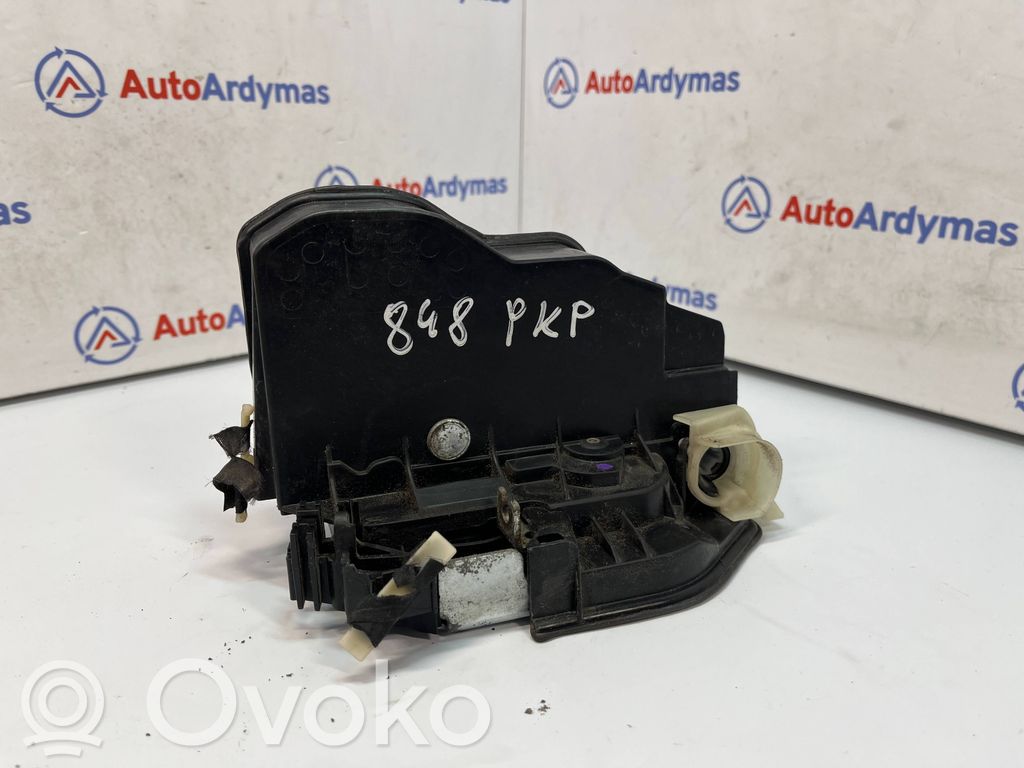 BMW 3 F30 F35 F31 Priekšpusē slēdzene 