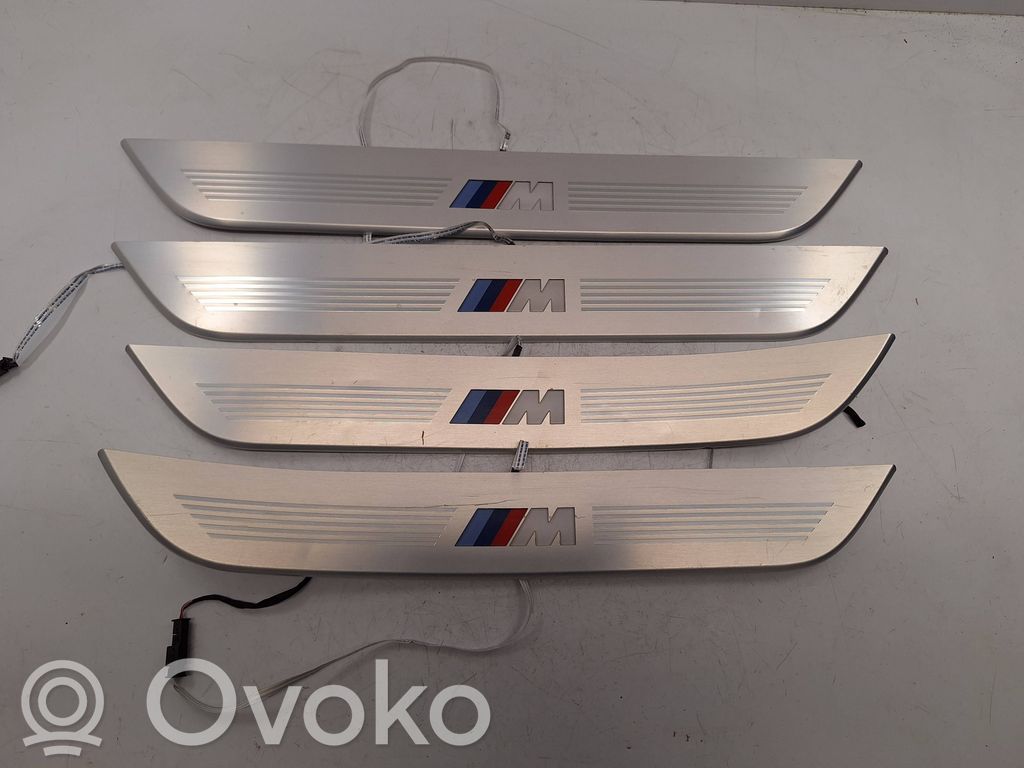 BMW 7 G11 G12 Zestaw listew progowych (wewnętrznych) 