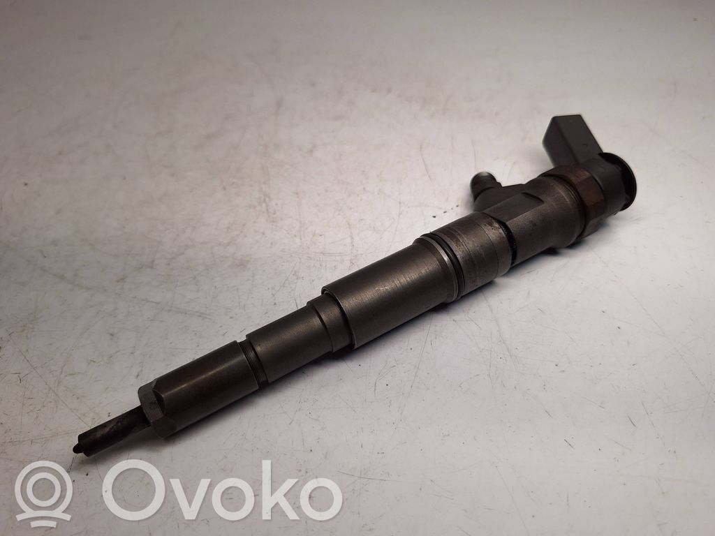 Injecteur de carburant   7793836,13537793836,0445110216