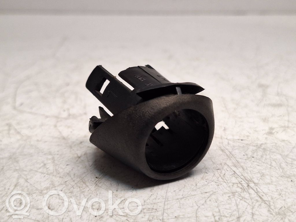 BMW X5 E53 Soporte del sensor de aparcamiento trasero (PDC) 