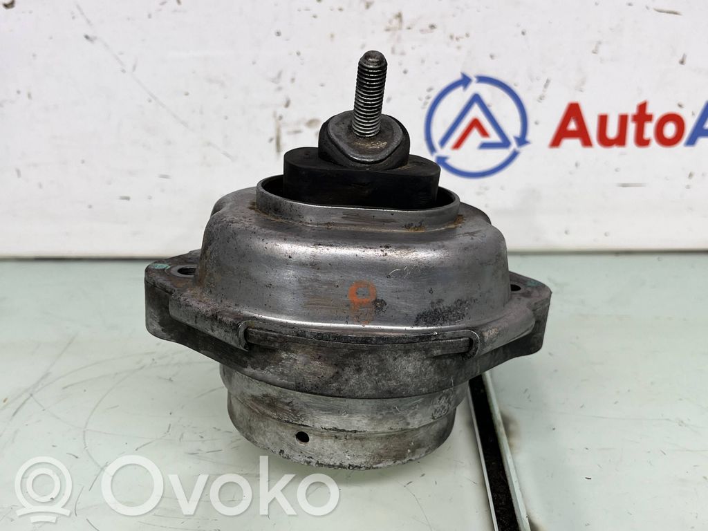 BMW X5 E53 Engine mount bracket 