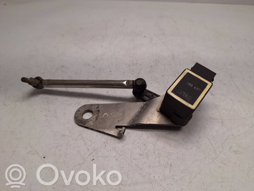 BMW 5 E60 E61 Ajovalon korkeusanturi 