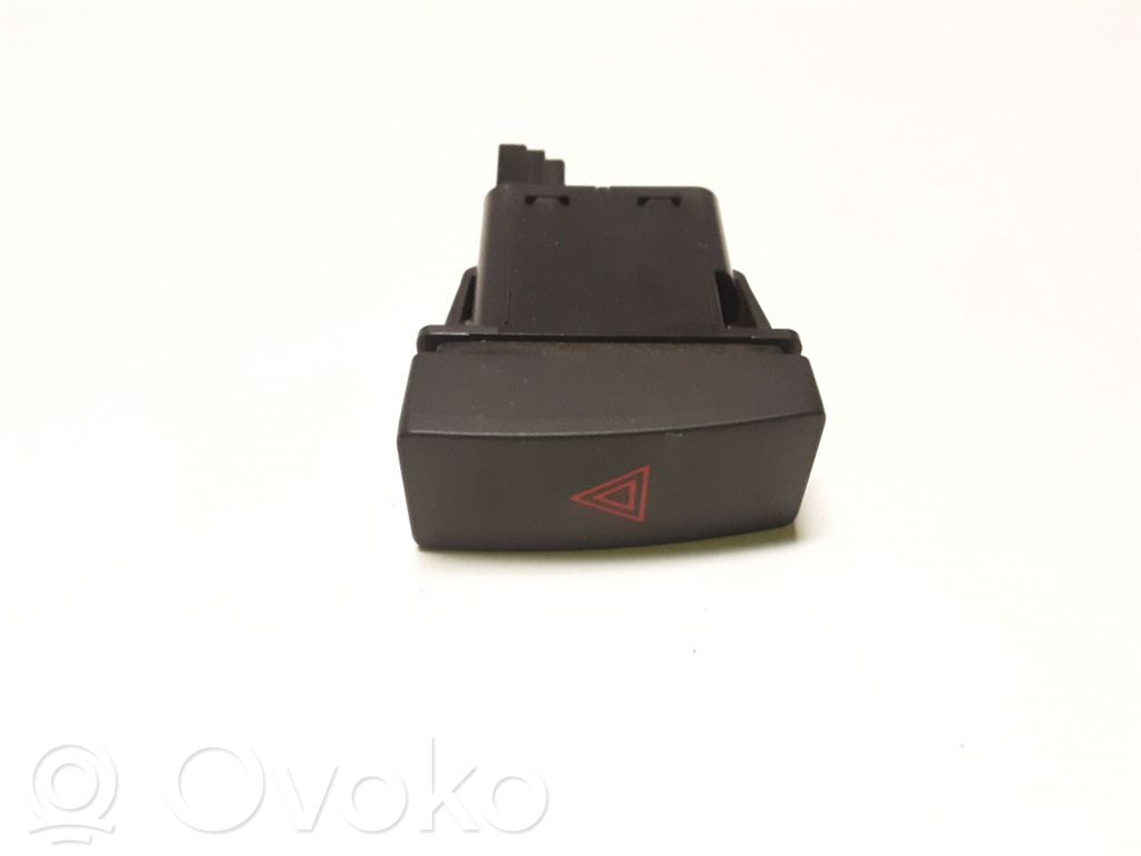 Mazda CX-5 Hazard light switch 