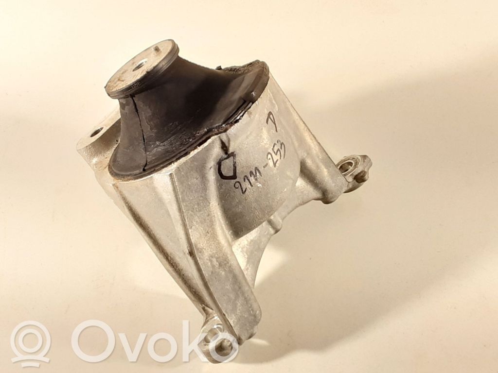 Honda Civic IX Engine mount bracket 