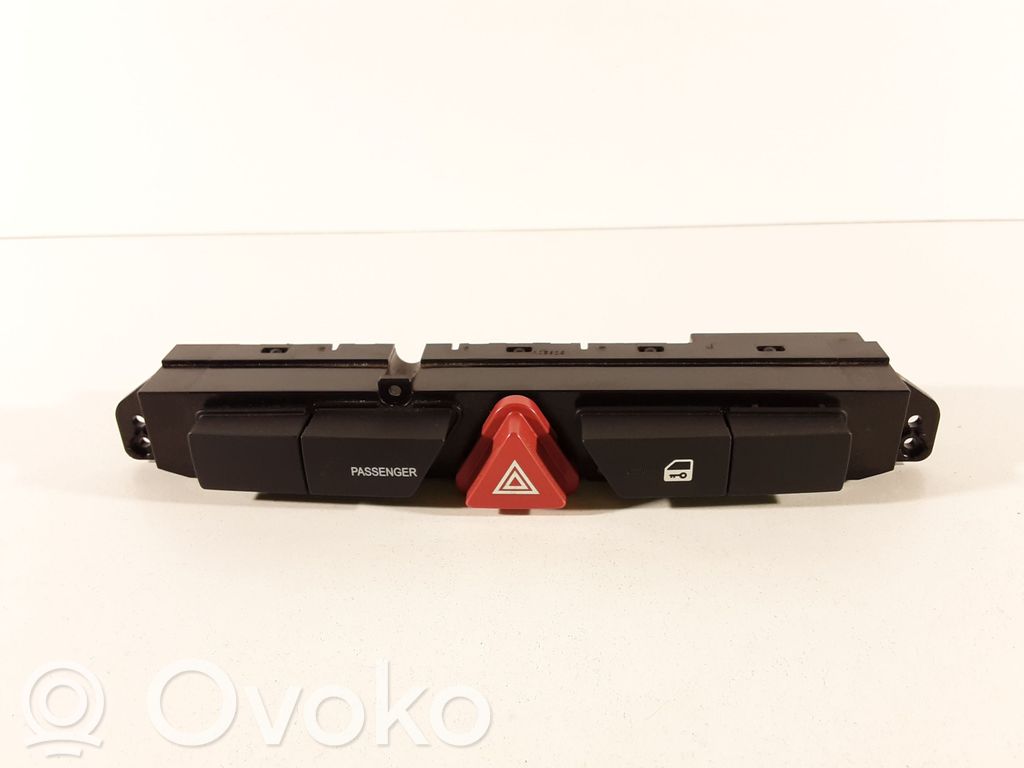 Hazard light switch   937001H900,937001H910,937001H905