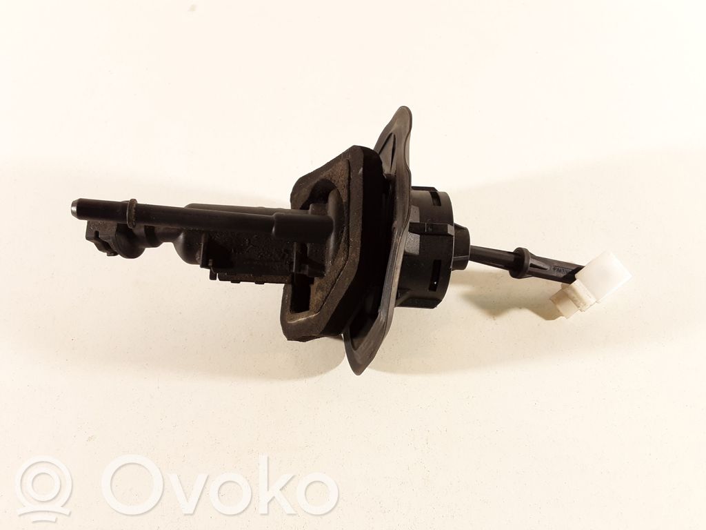 Mazda 3 I Główny cylinder sprzęgła 