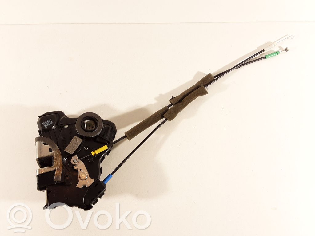 Toyota Corolla Verso AR10 Zamek drzwi przednich 