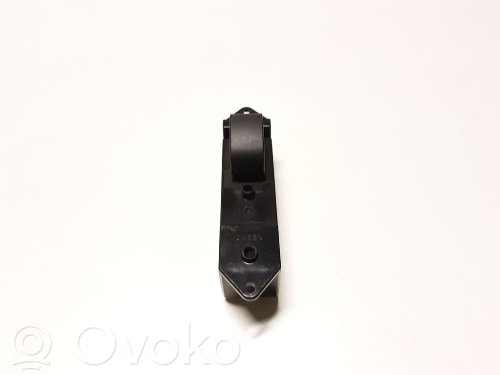 Mitsubishi Outlander Electric window control switch 