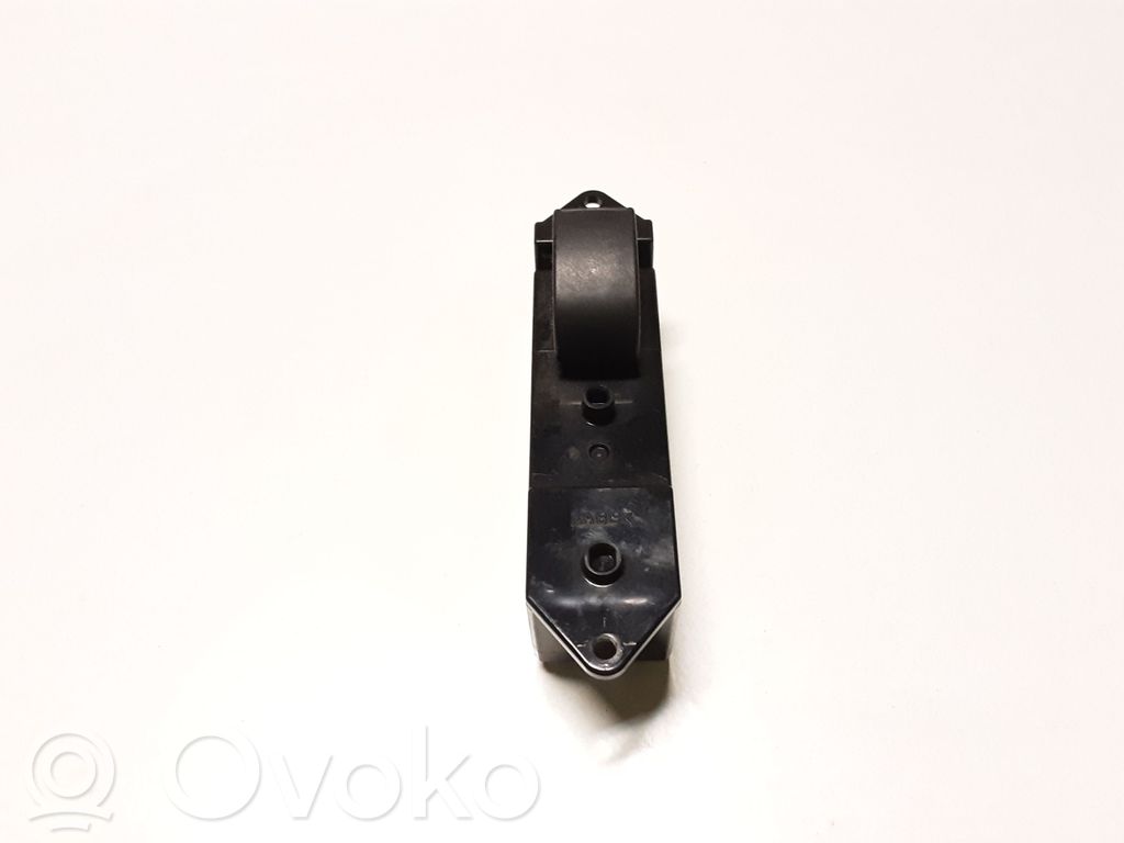 Mitsubishi Outlander Electric window control switch 