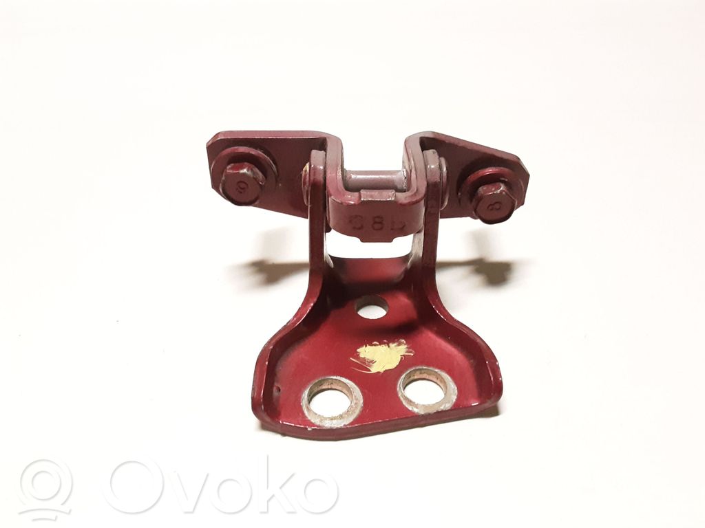 Rear door upper hinge   C8B