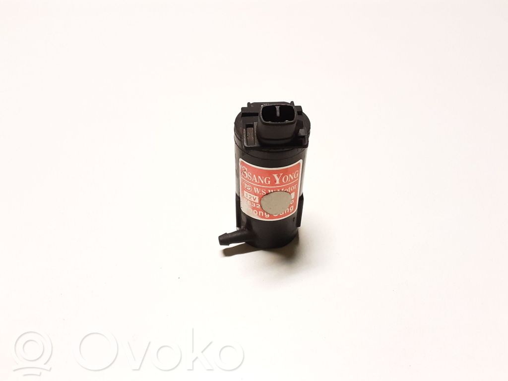 SsangYong Rexton I Windscreen/windshield washer pump 