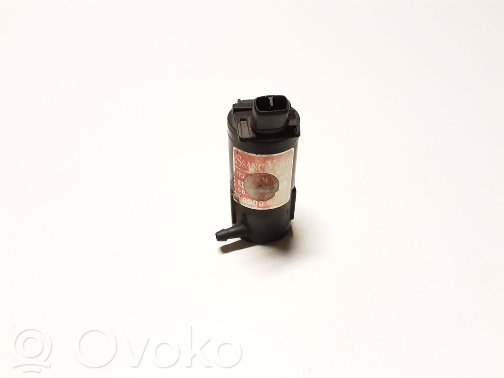 SsangYong Rexton I Windscreen/windshield washer pump 