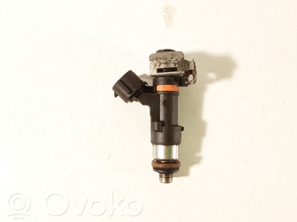 Nissan Micra Fuel injector 