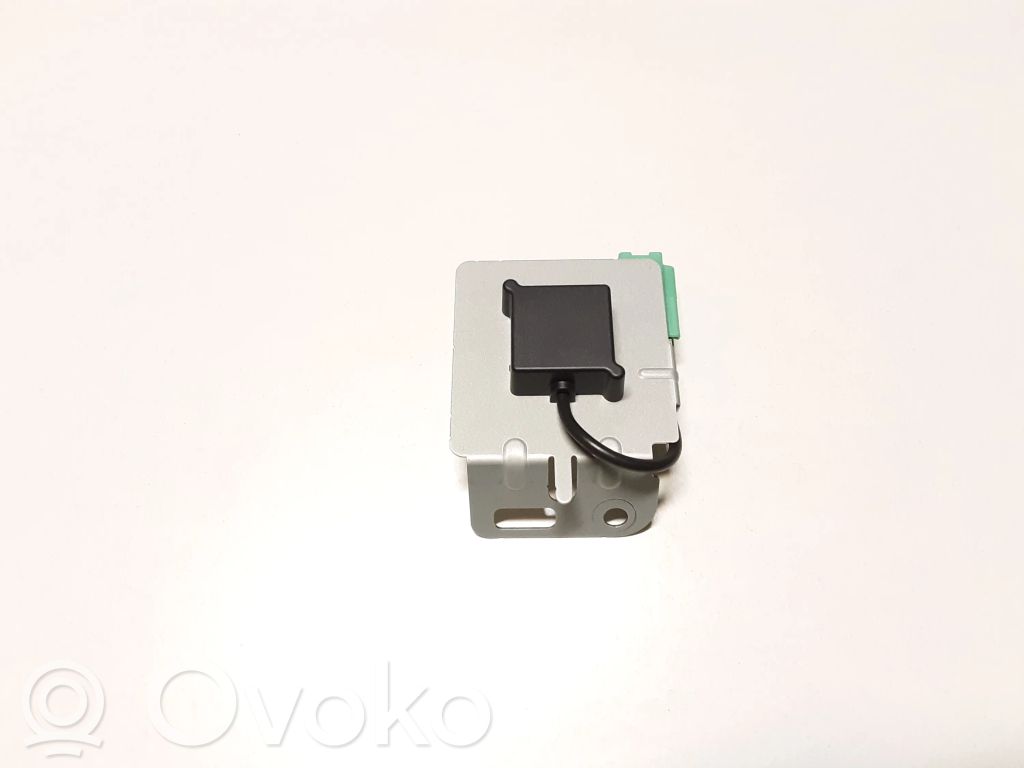 Mazda CX-3 Antenos stiprintuvas 