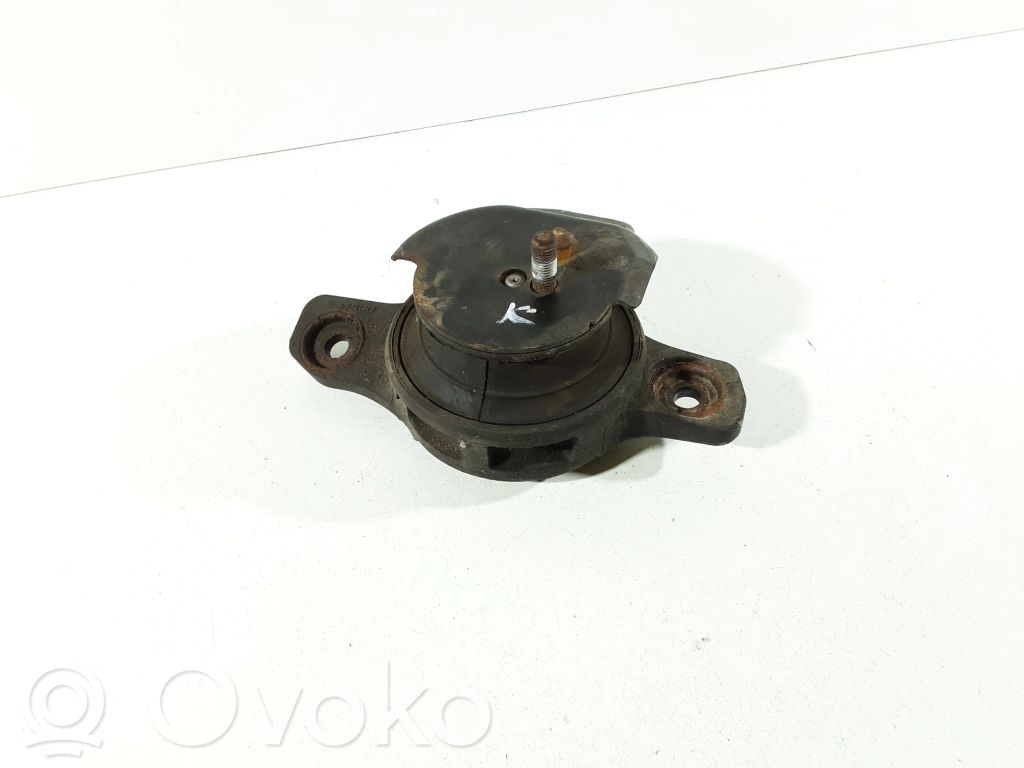 Subaru Legacy Engine mount bracket 