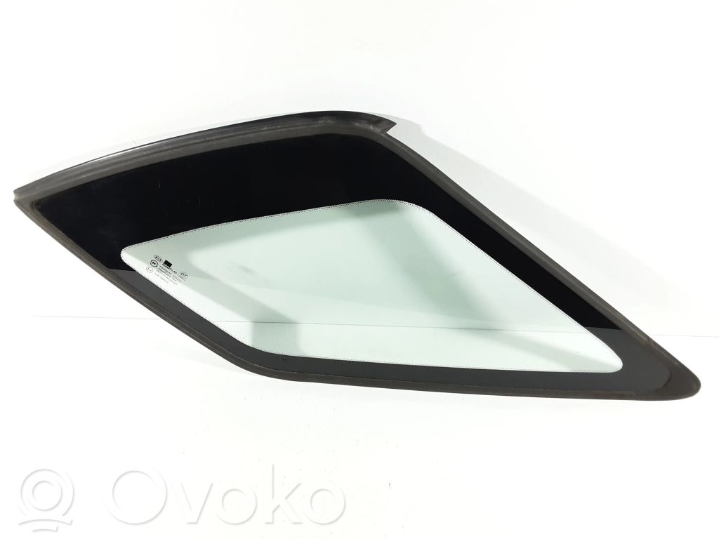 KIA Sorento Rear side window 