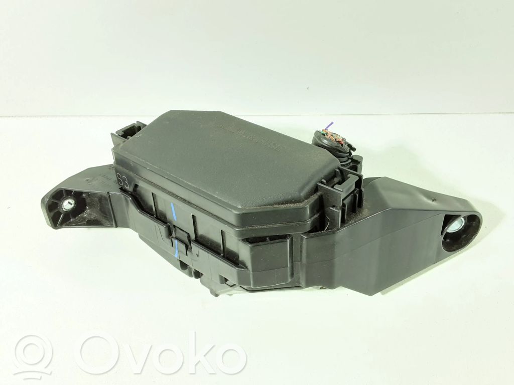 Toyota C-HR I Saugiklių dėžė (komplektas) 
